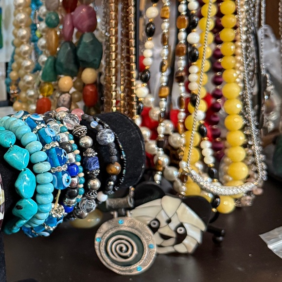 Unlisted Signed Jewelry - Picture 1 of 1